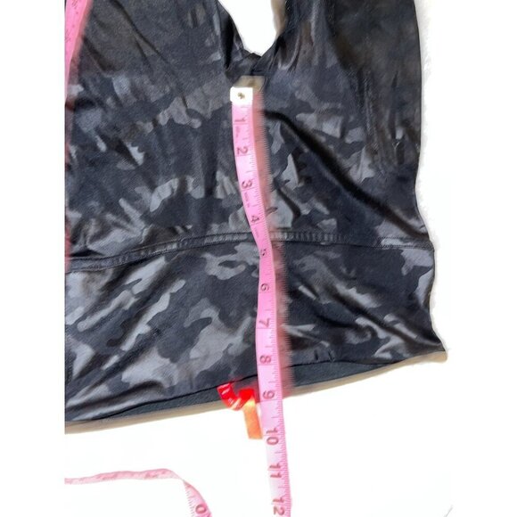 Spanx Camo High-Waisted Faux Leggings  Size Large Womens - Picture 9 of 10